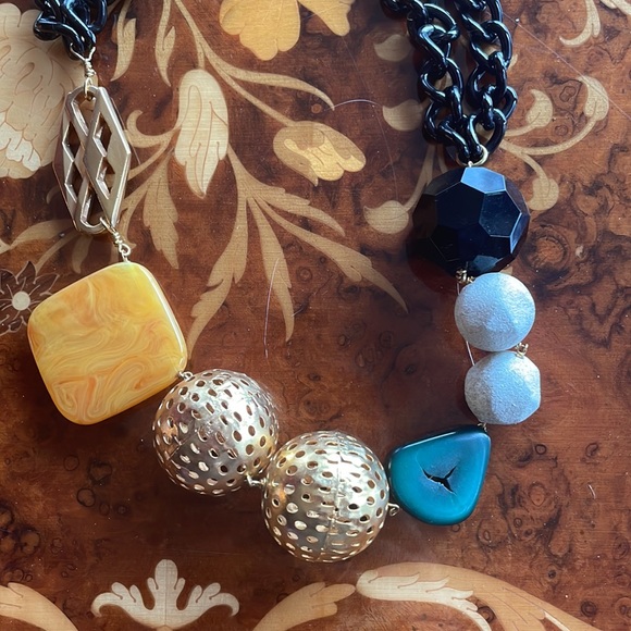 TWINKLE by WEAN mixed material statement necklace - Picture 2 of 4